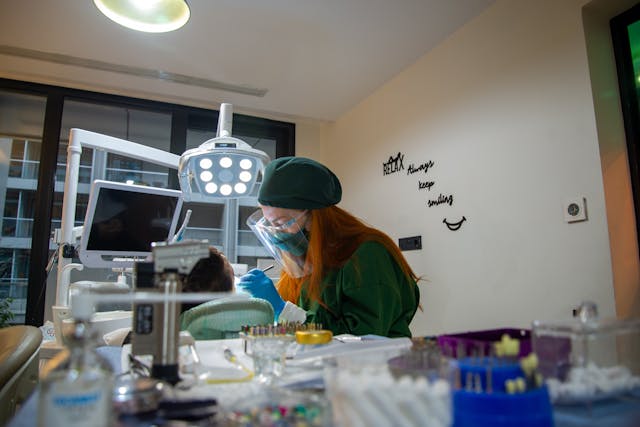 Jak dbać o implanty zębowe cyrkonowe?